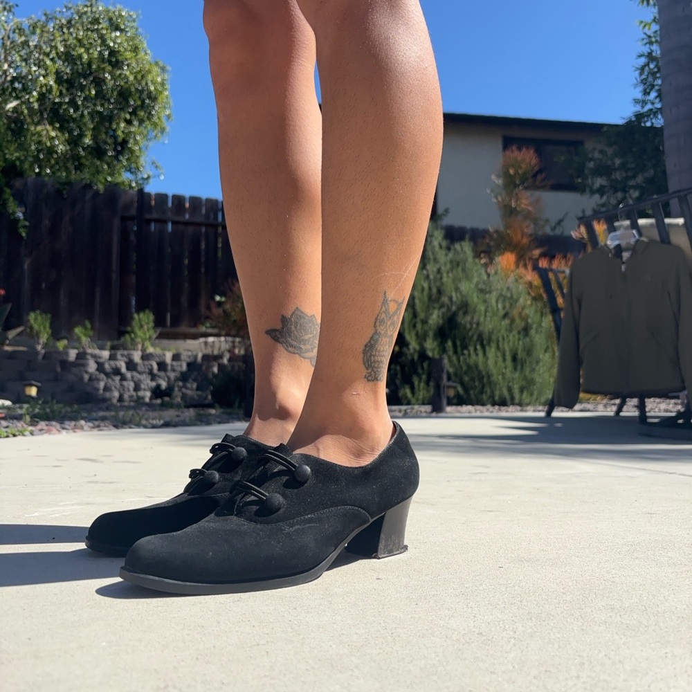 Heels - Picture 3 of 11